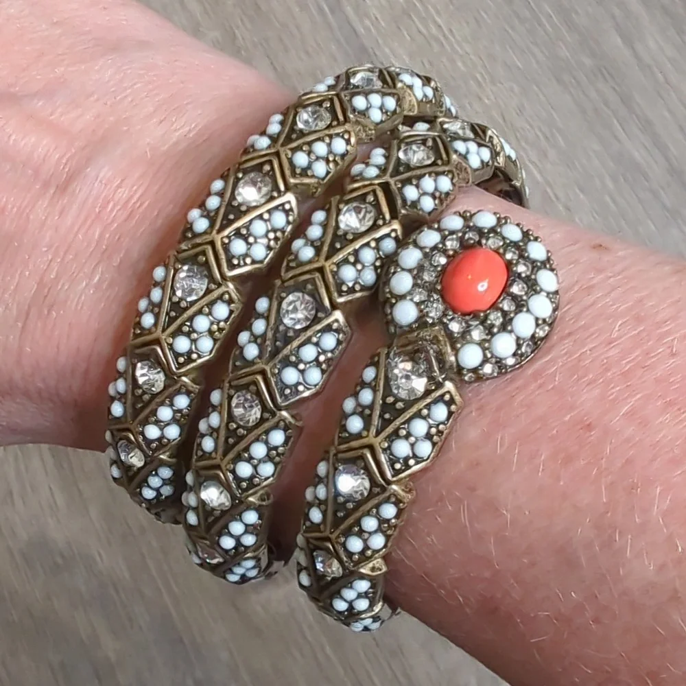 Vintage Gold and White Wrap Bracelet - Picture 11 of 11